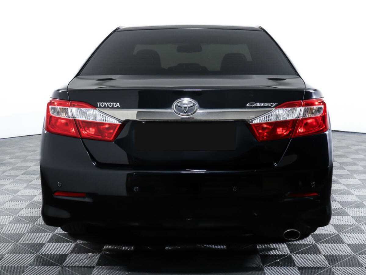 Toyota Camry с пробегом — 2014 год. Фото: #5