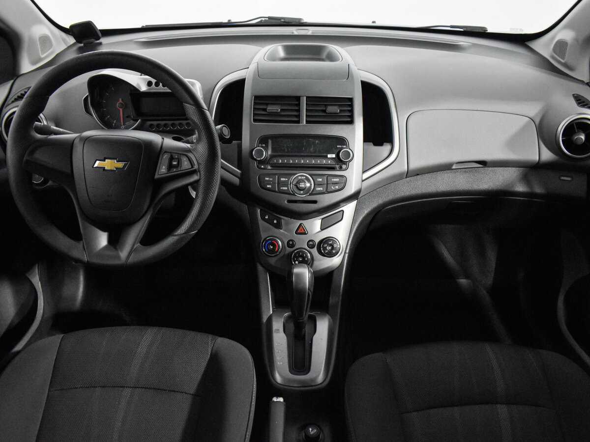 Chevrolet Aveo с пробегом — 2012 год. Фото: #14