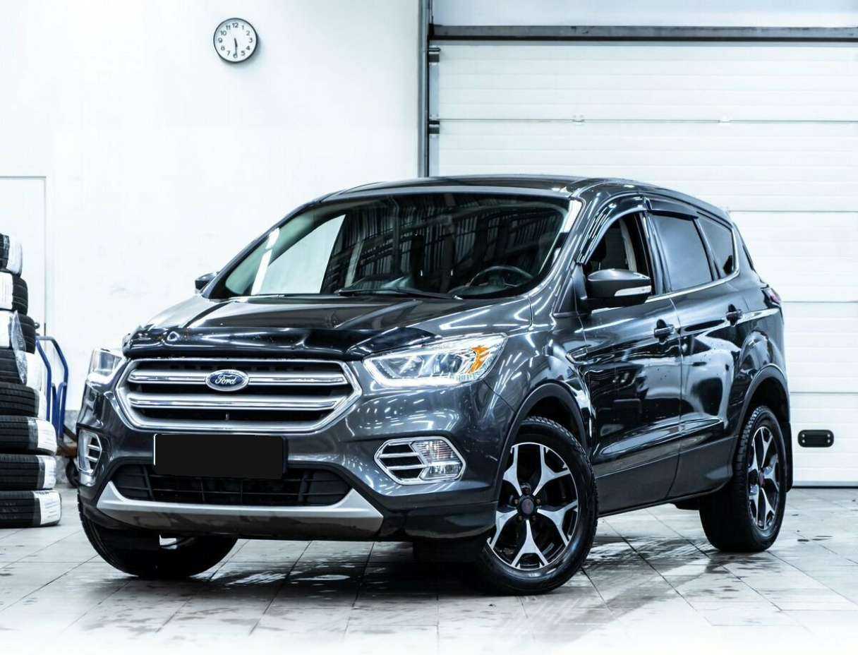 Ford Kuga с пробегом — 2017 год. Фото: #0