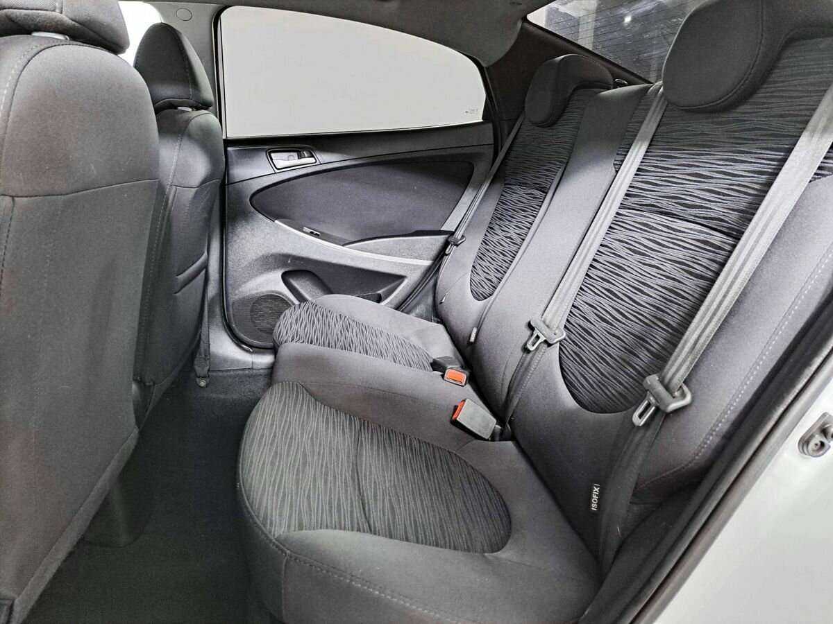 Hyundai Solaris с пробегом — 2016 год. Фото: #7