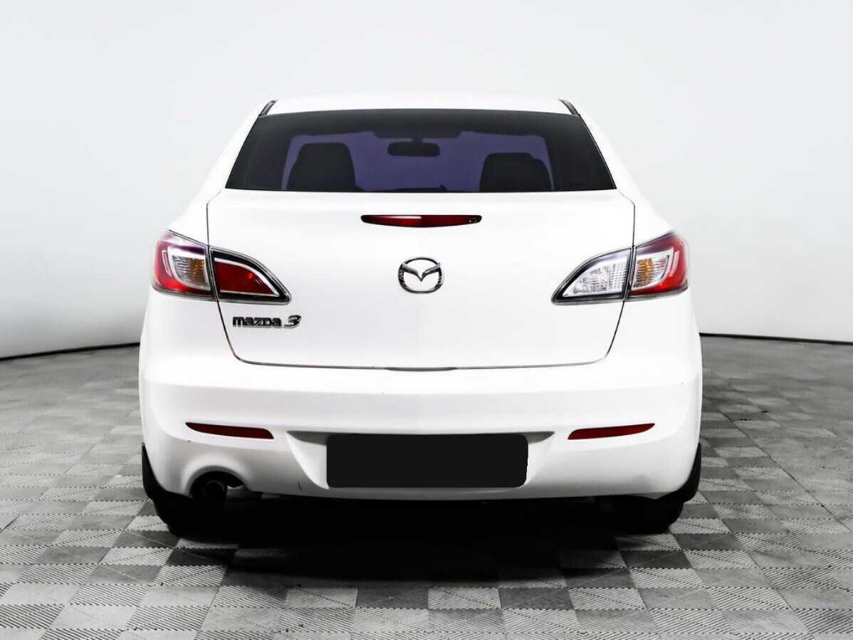 Mazda 3 с пробегом — 2012 год. Фото: #5