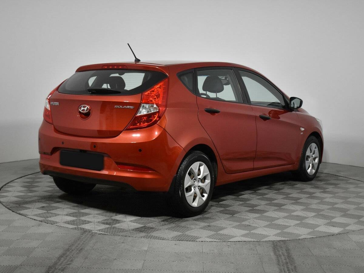 Hyundai Solaris с пробегом — 2014 год. Фото: #4