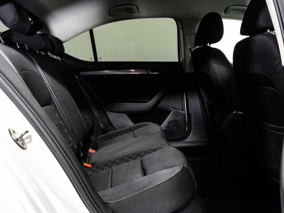 Skoda Superb с пробегом — 2018 год. Фото: #13