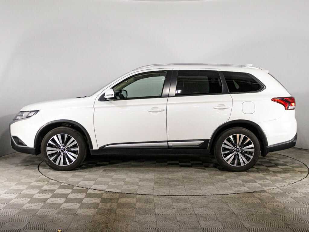Mitsubishi Outlander с пробегом — 2020 год. Фото: #7