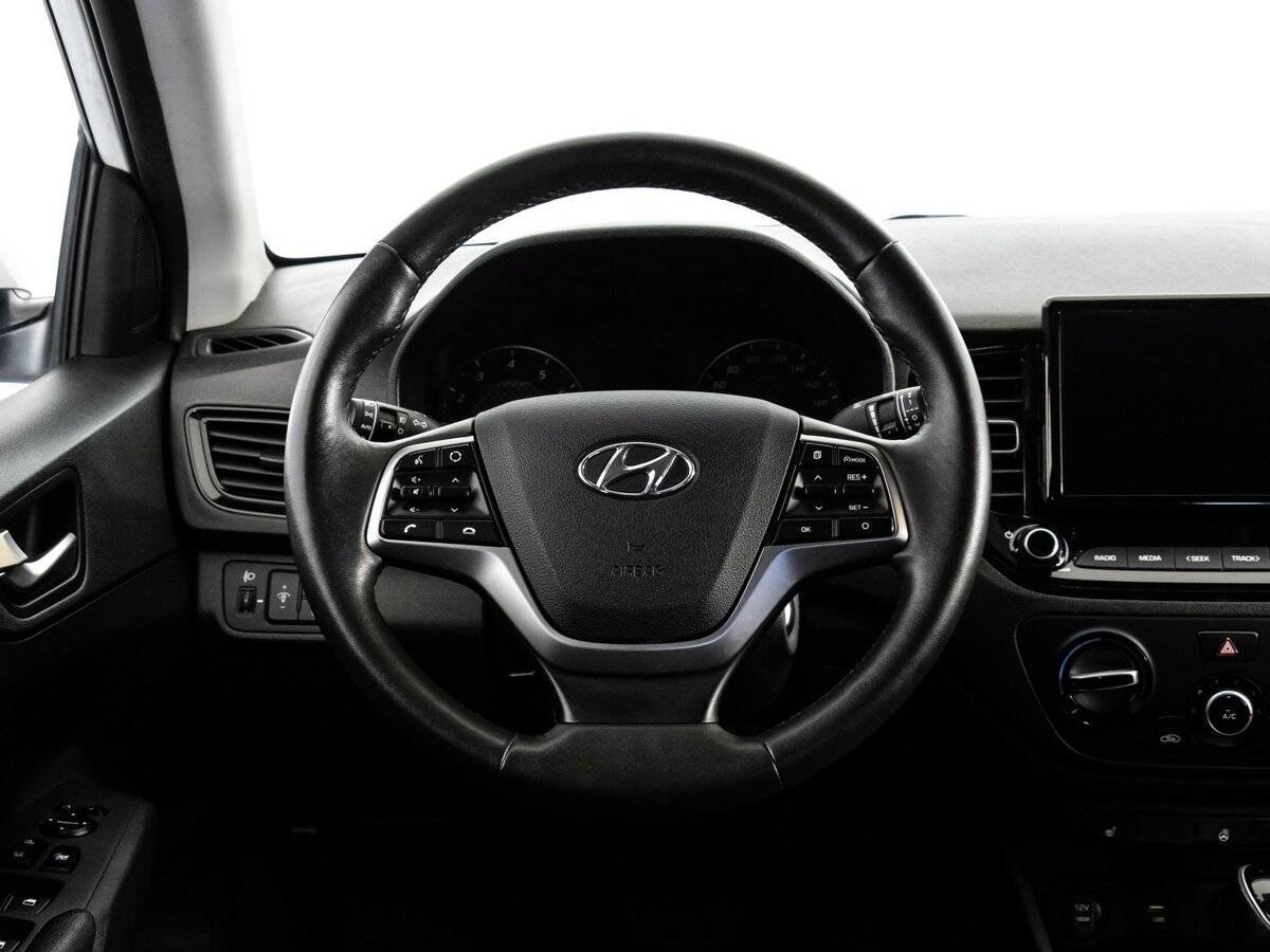 Hyundai Solaris с пробегом — 2021 год. Фото: #8