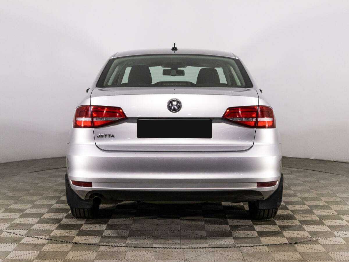 Volkswagen Jetta с пробегом — 2015 год. Фото: #5