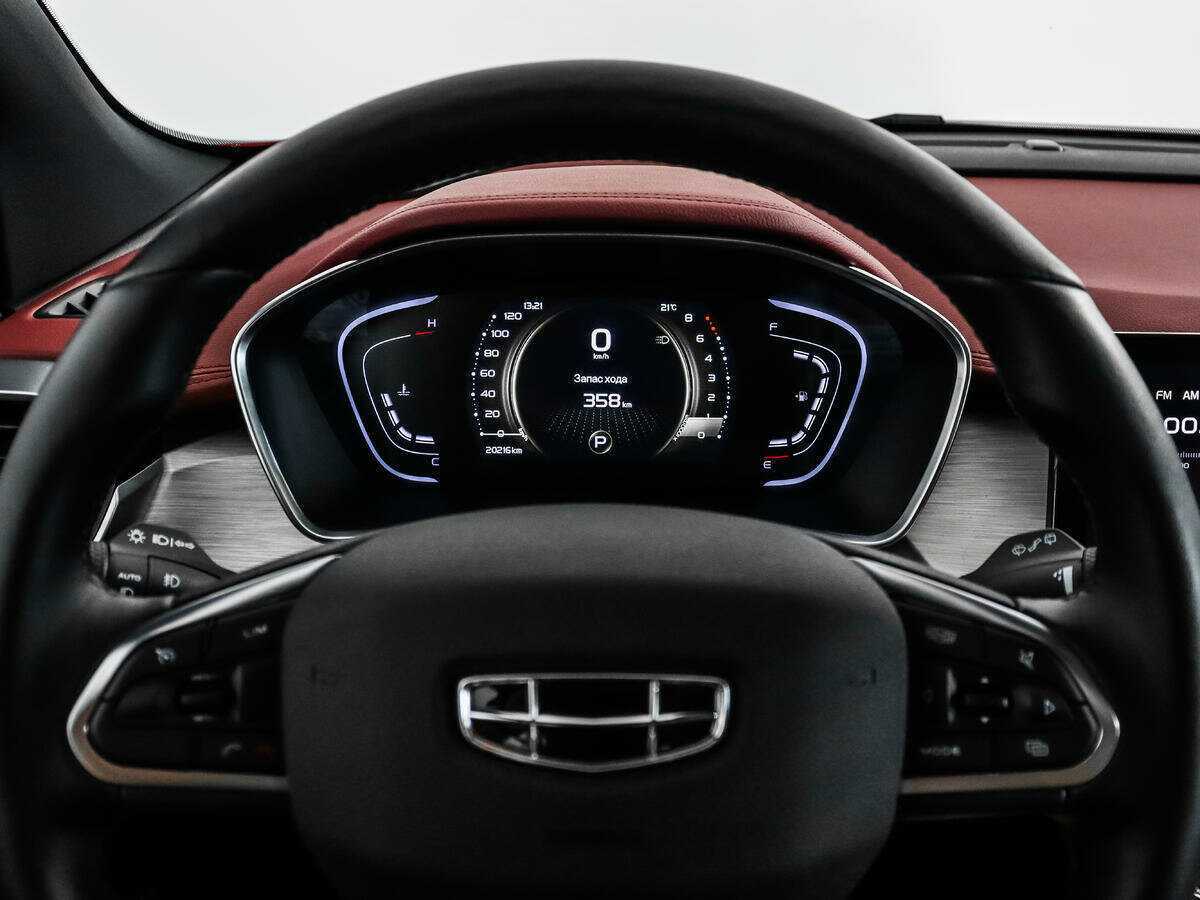 Geely Coolray с пробегом — 2023 год. Фото: #18