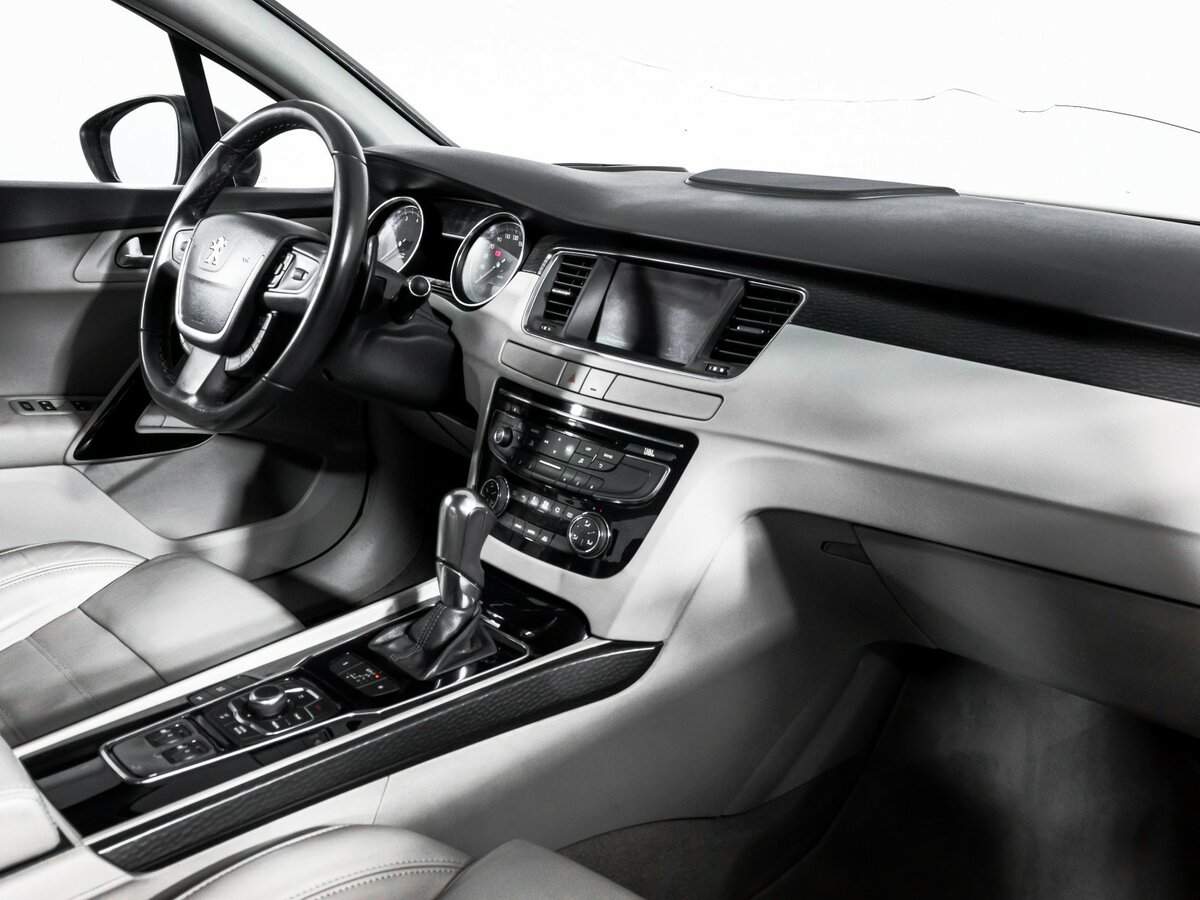 Peugeot 508 с пробегом — 2012 год. Фото: #8