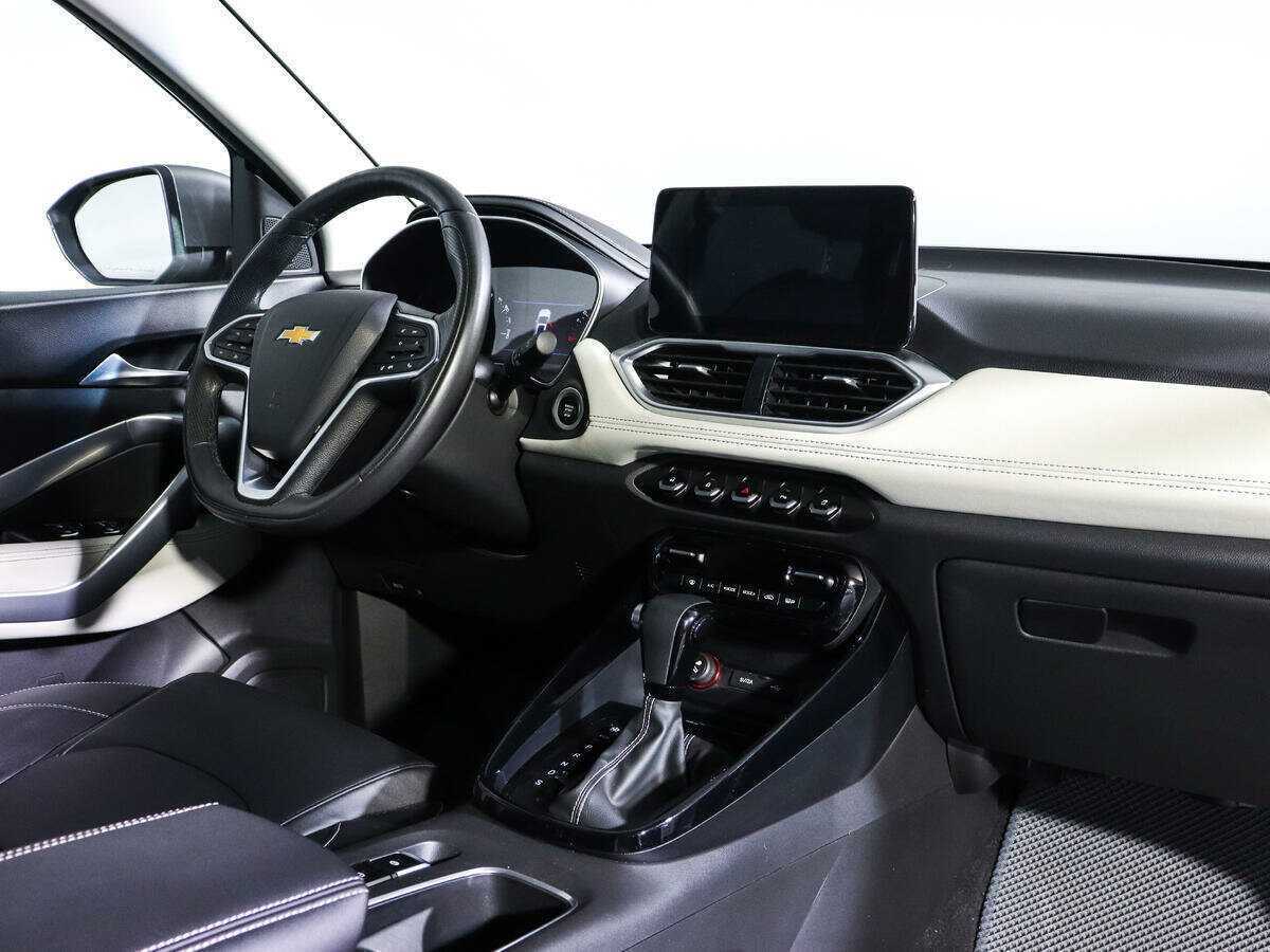 Chevrolet Captiva с пробегом — 2022 год. Фото: #8