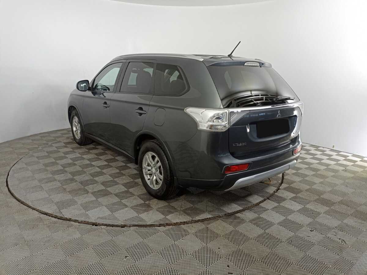 Mitsubishi Outlander с пробегом — 2014 год. Фото: #6