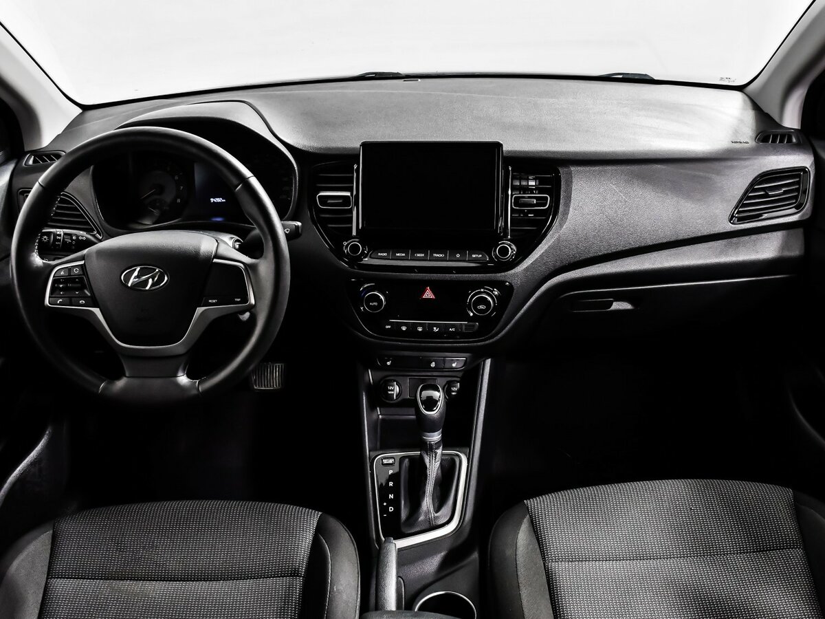 Hyundai Solaris с пробегом — 2020 год. Фото: #9