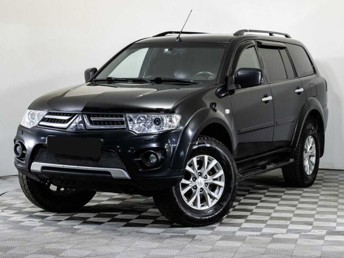 Mitsubishi Pajero Sport с пробегом — 2014 год. Фото: #0