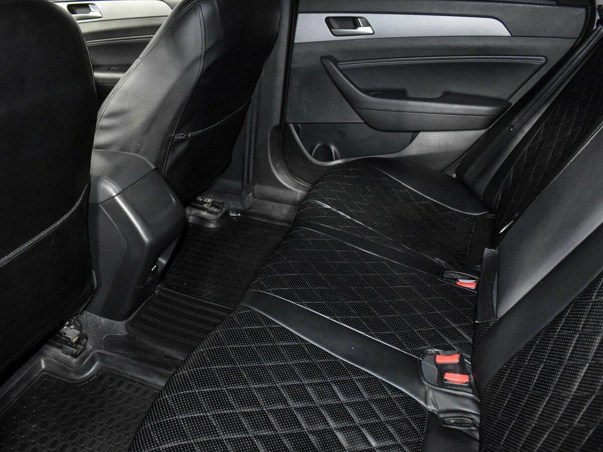 Hyundai Sonata с пробегом — 2019 год. Фото: #9