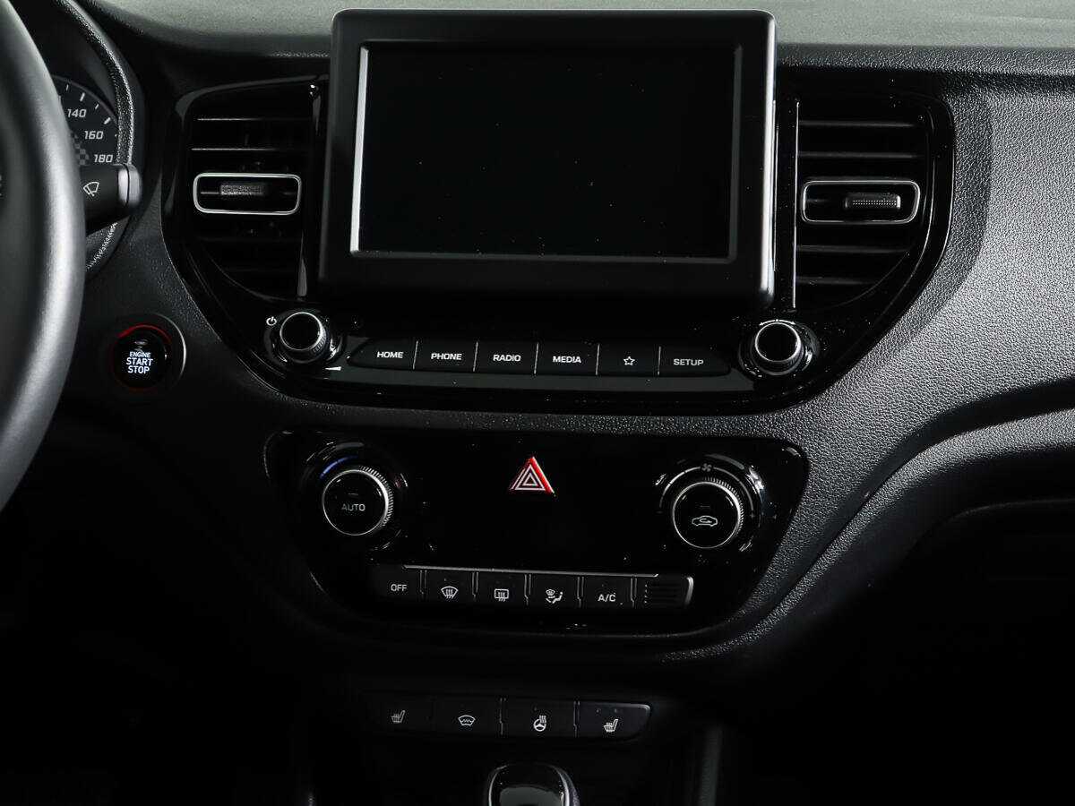 Hyundai Solaris с пробегом — 2020 год. Фото: #11