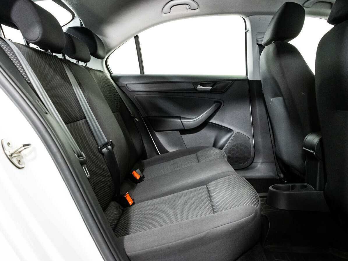 Volkswagen Polo с пробегом — 2020 год. Фото: #13