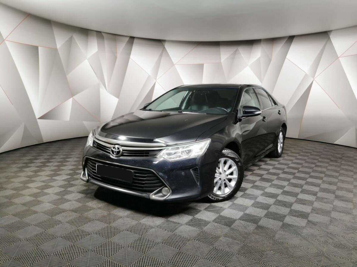 Toyota Camry с пробегом — 2017 год. Посмотреть фото