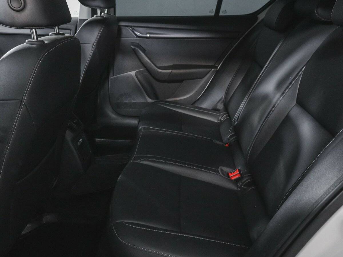 Skoda Octavia с пробегом — 2023 год. Фото: #6