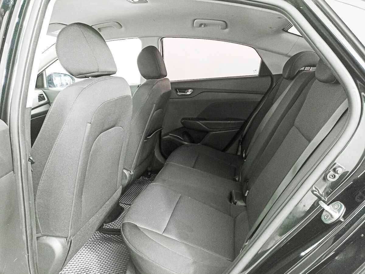 Hyundai Solaris с пробегом — 2017 год. Фото: #9