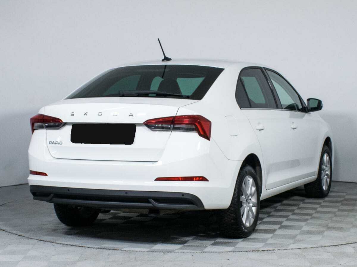 Skoda Rapid с пробегом — 2021 год. Фото: #4