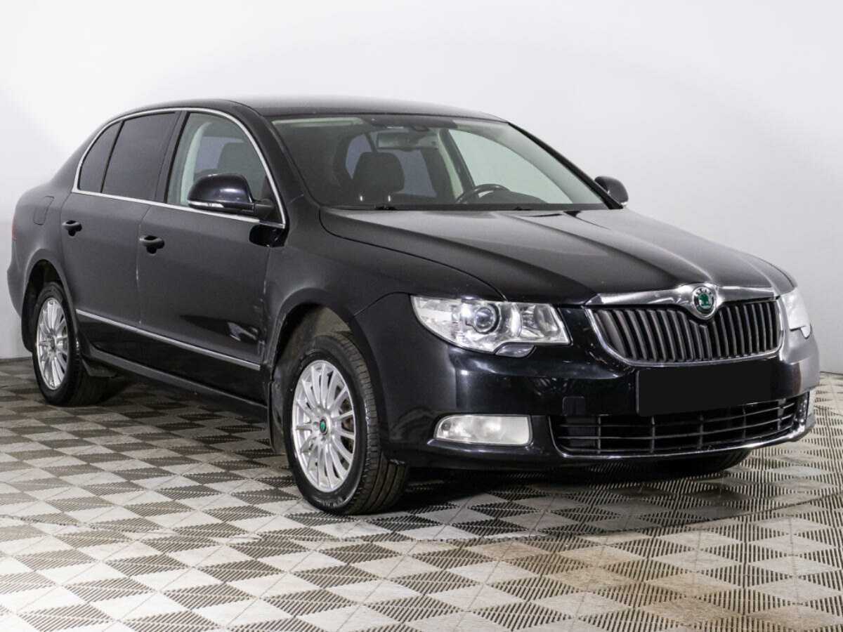 Skoda Superb с пробегом — 2012 год. Фото: #2