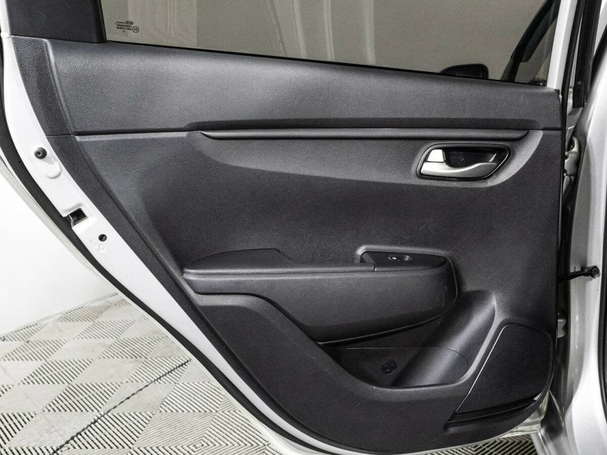 Kia Rio с пробегом — 2020 год. Фото: #22