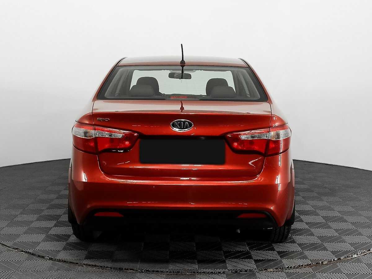 Kia Rio с пробегом — 2012 год. Фото: #4