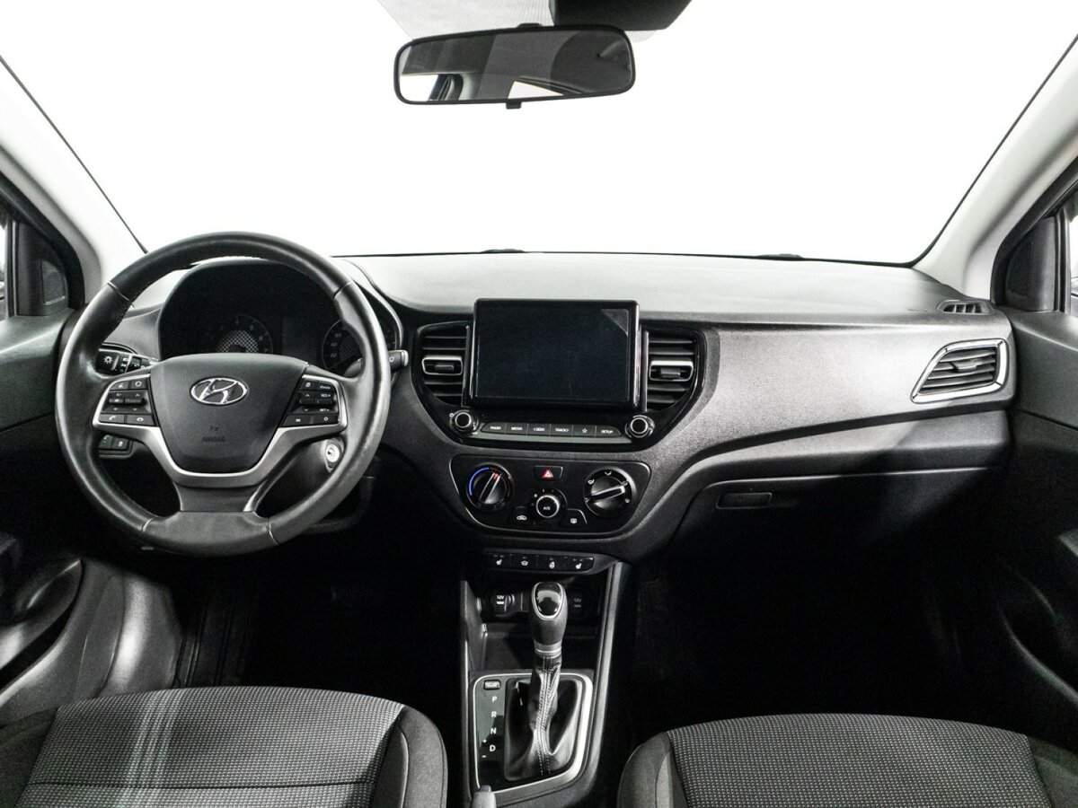 Hyundai Solaris с пробегом — 2021 год. Фото: #12