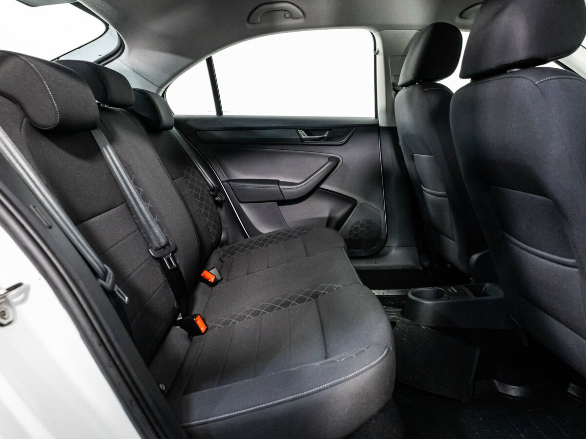 Skoda Rapid с пробегом — 2020 год. Фото: #13