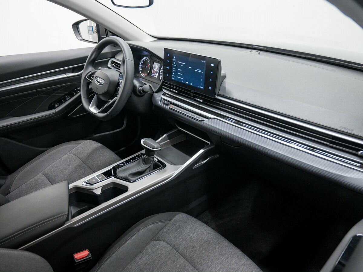 Geely Emgrand с пробегом — 2023 год. Фото: #6