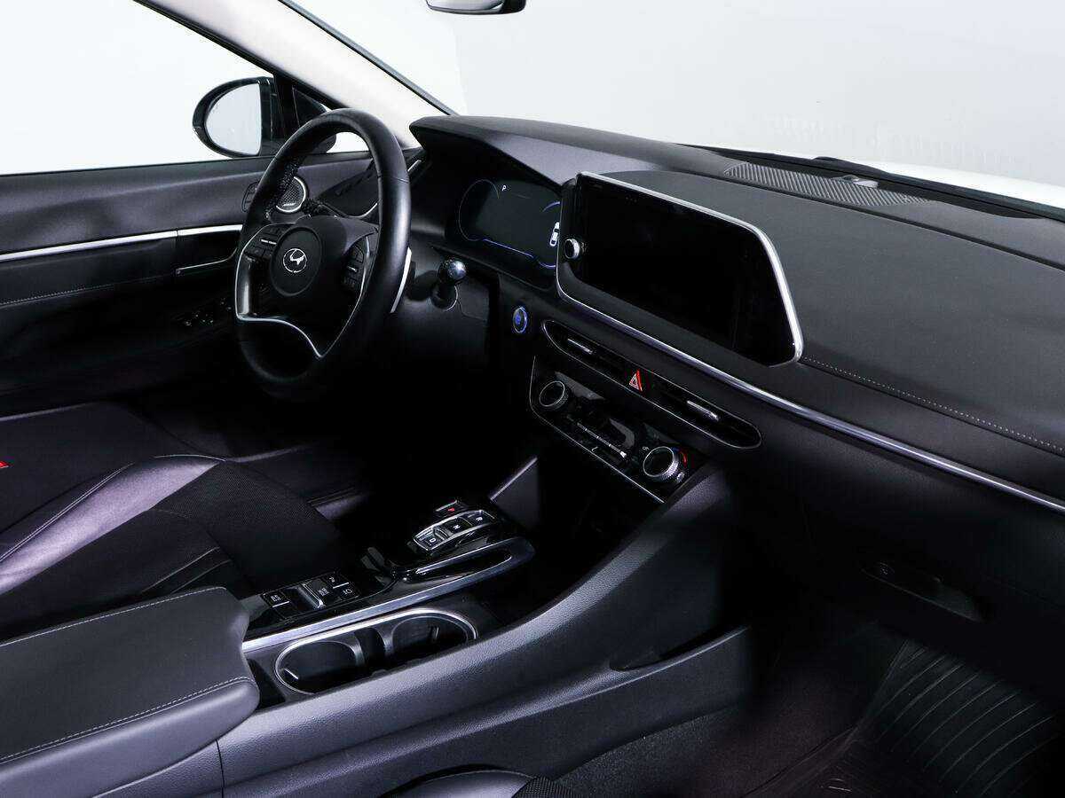 Hyundai Sonata с пробегом — 2020 год. Фото: #8