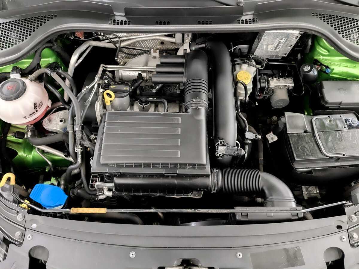 Skoda Rapid с пробегом — 2018 год. Фото: #8