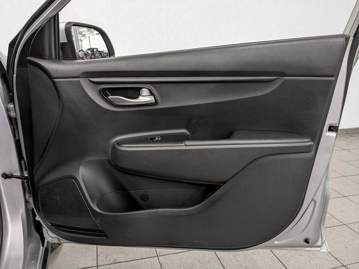 Kia Rio с пробегом — 2020 год. Фото: #23