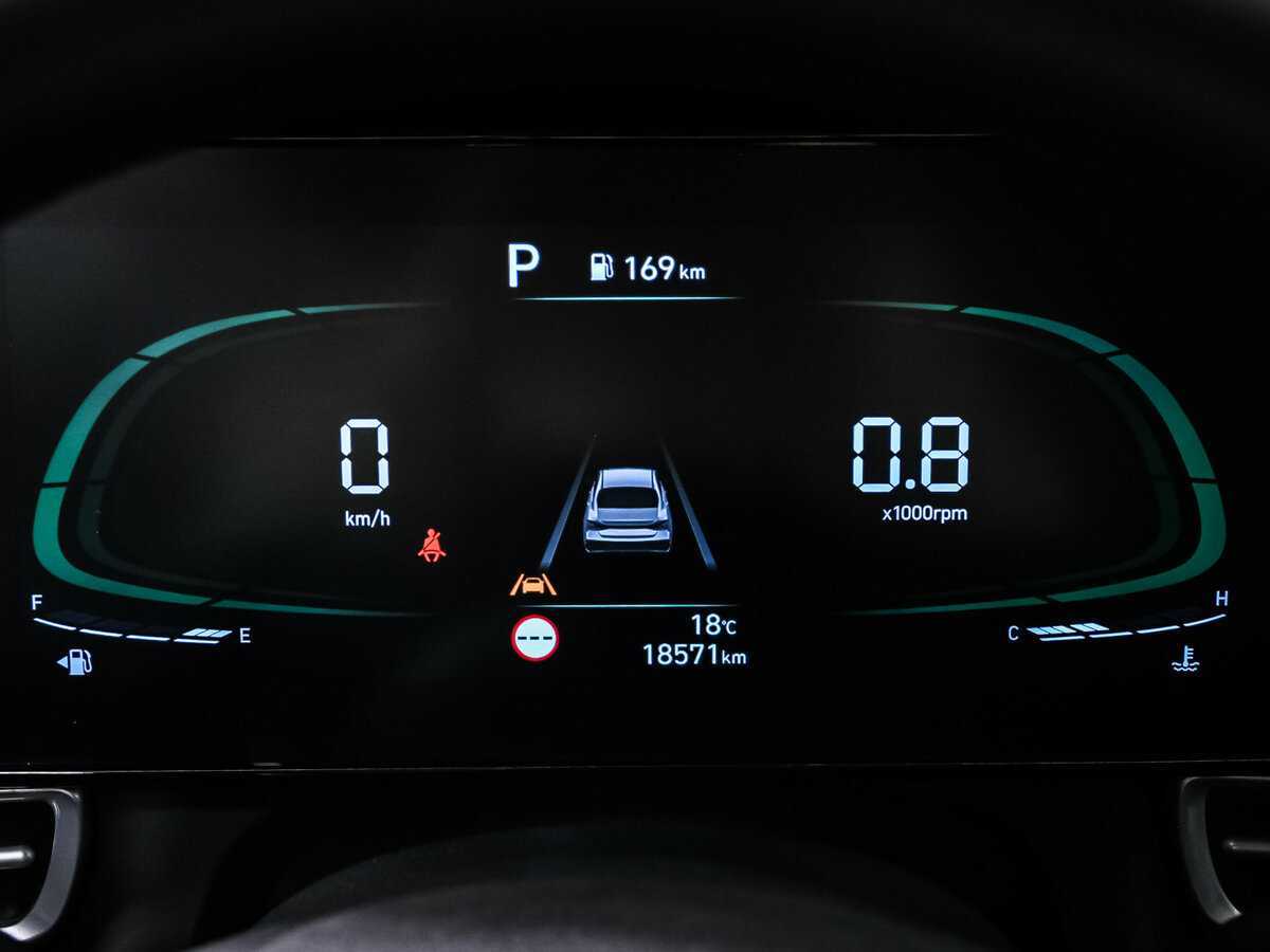 Hyundai Elantra с пробегом — 2024 год. Фото: #9