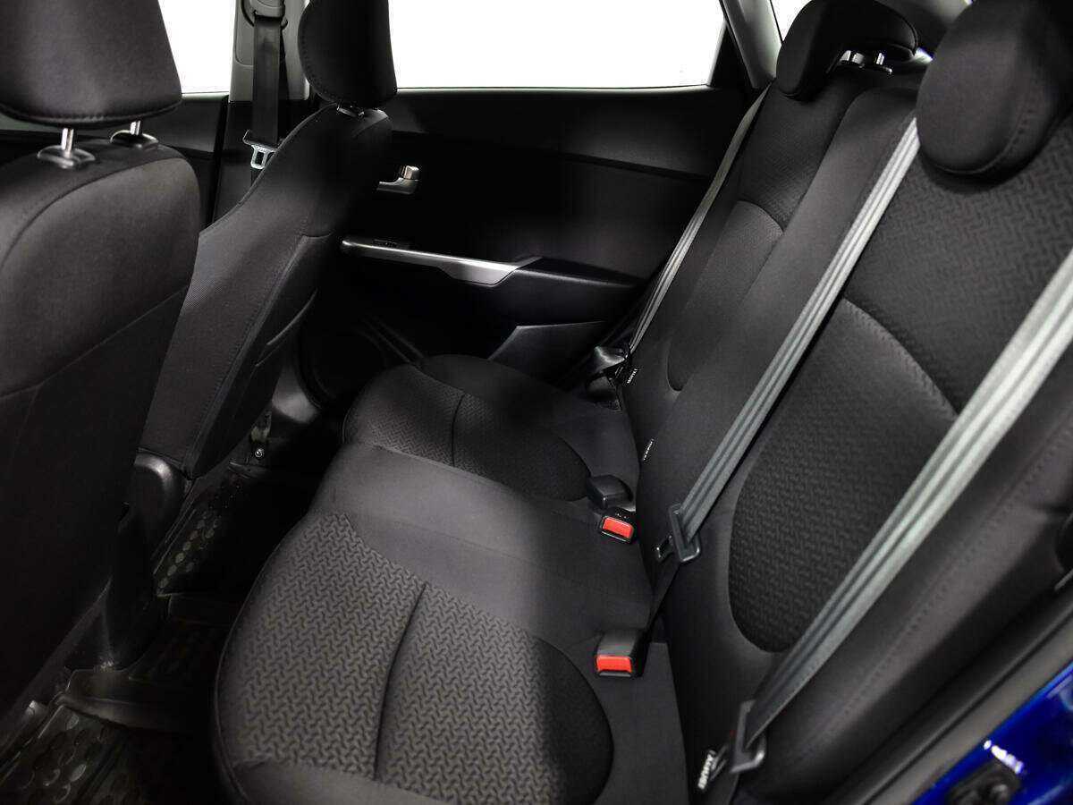 Kia Rio с пробегом — 2015 год. Фото: #9