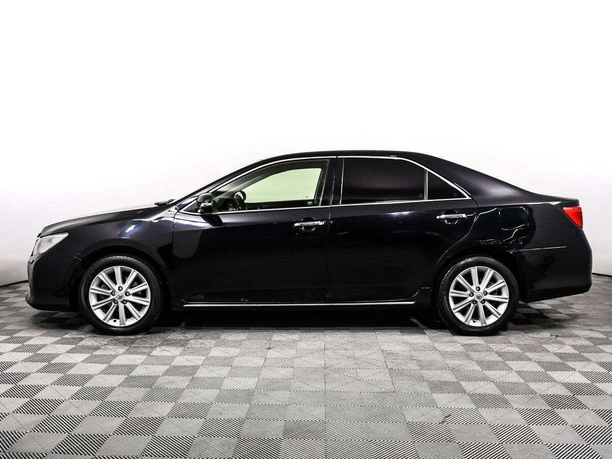 Toyota Camry с пробегом — 2012 год. Фото: #7
