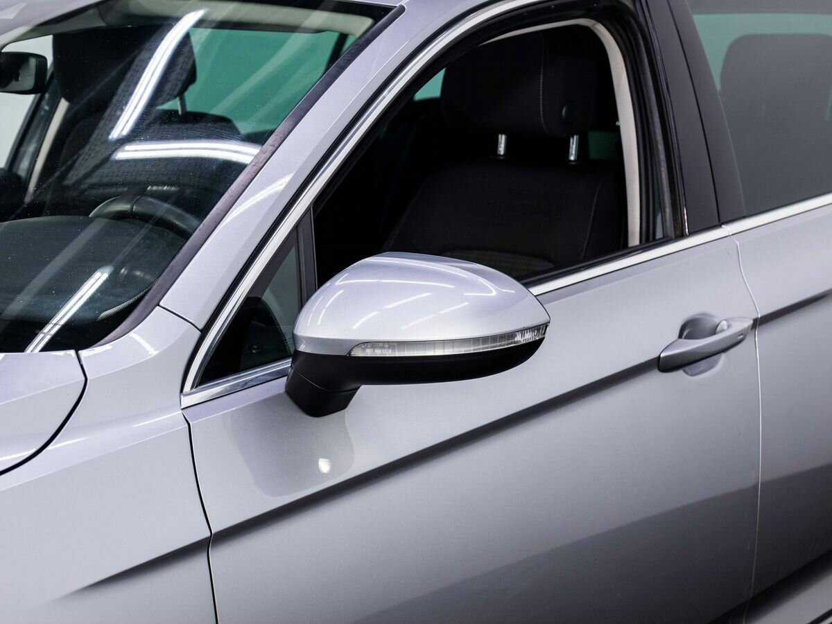 Volkswagen Passat с пробегом — 2020 год. Фото: #6
