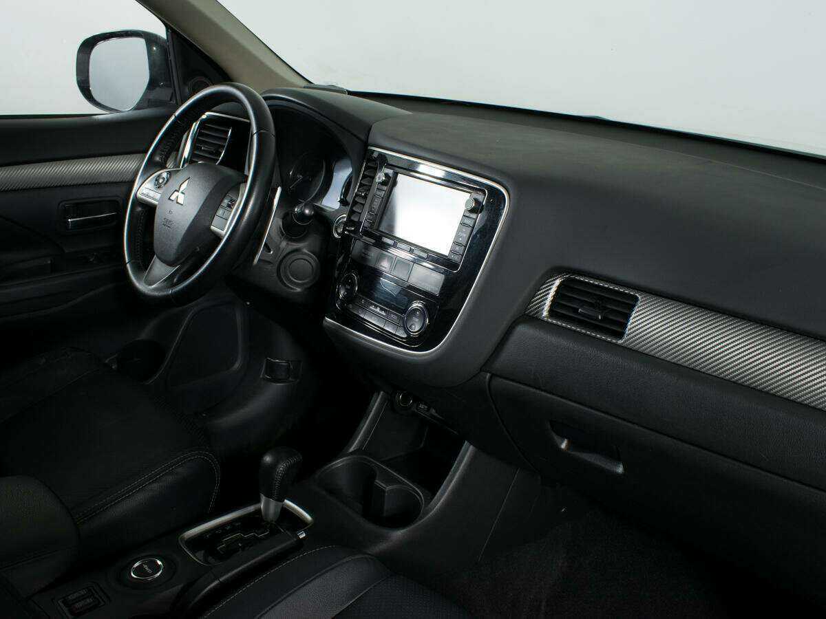 Mitsubishi Outlander с пробегом — 2013 год. Фото: #5