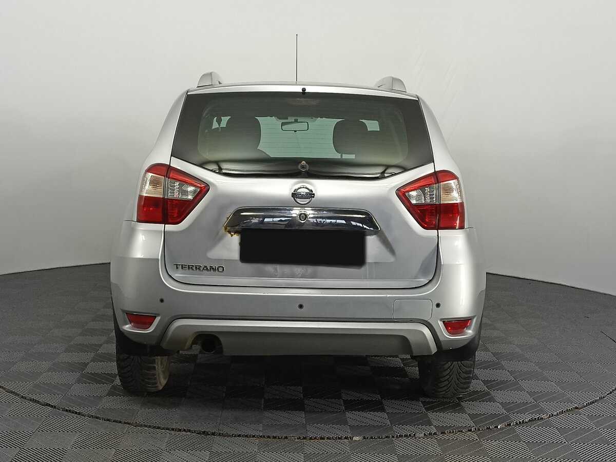 Nissan Terrano с пробегом — 2015 год. Фото: #4