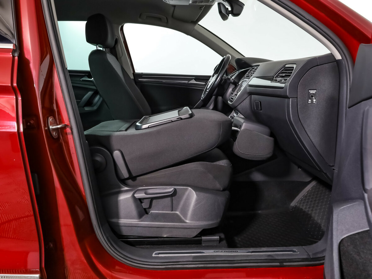 Volkswagen Tiguan с пробегом — 2017 год. Фото: #21