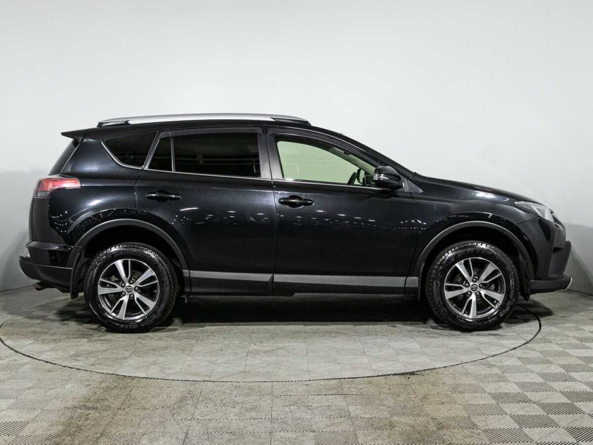 Toyota RAV4 с пробегом — 2015 год. Фото: #3