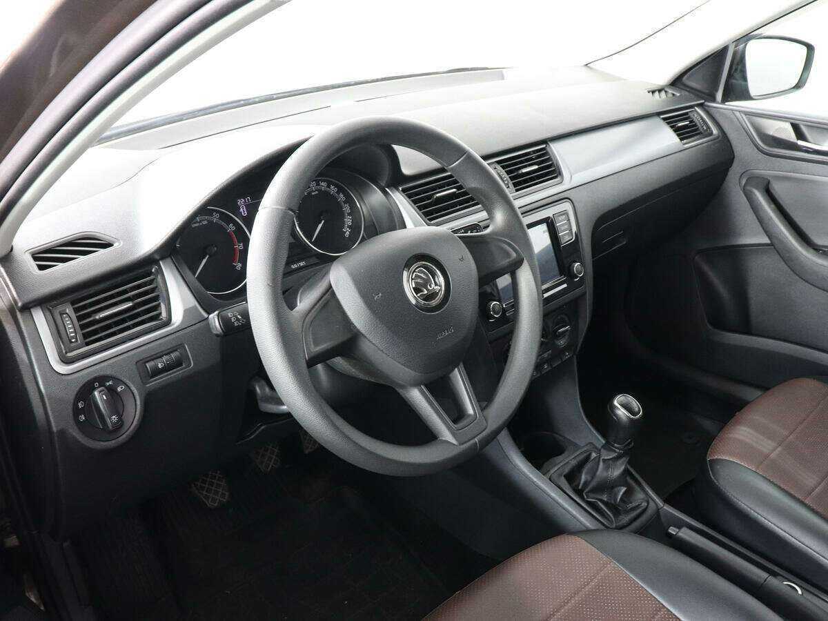 Skoda Rapid с пробегом — 2019 год. Фото: #7