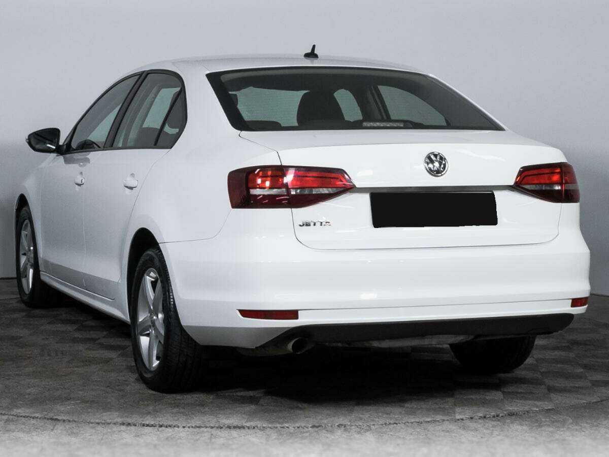 Volkswagen Jetta с пробегом — 2016 год. Фото: #6