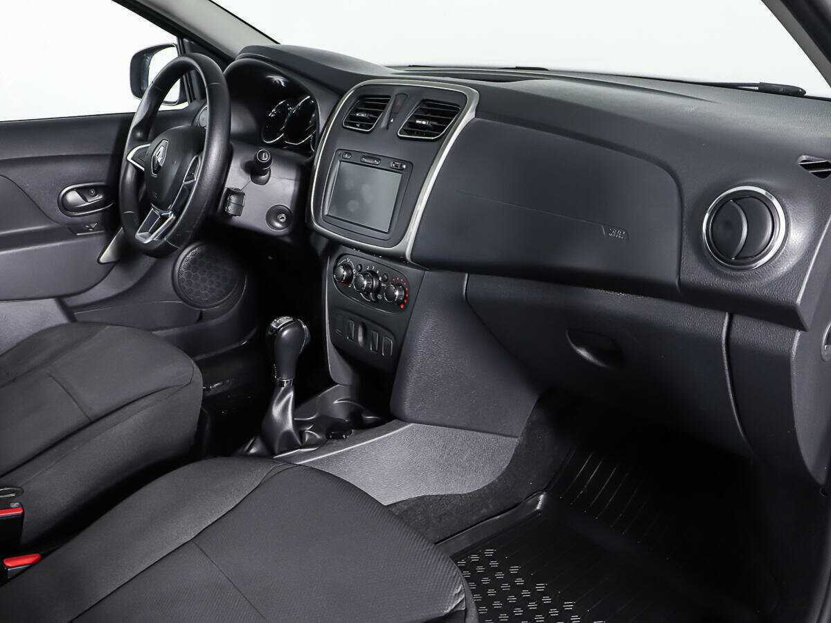 Renault Logan с пробегом — 2019 год. Фото: #8
