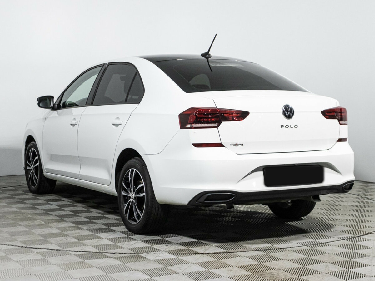 Volkswagen Polo с пробегом — 2021 год. Фото: #6