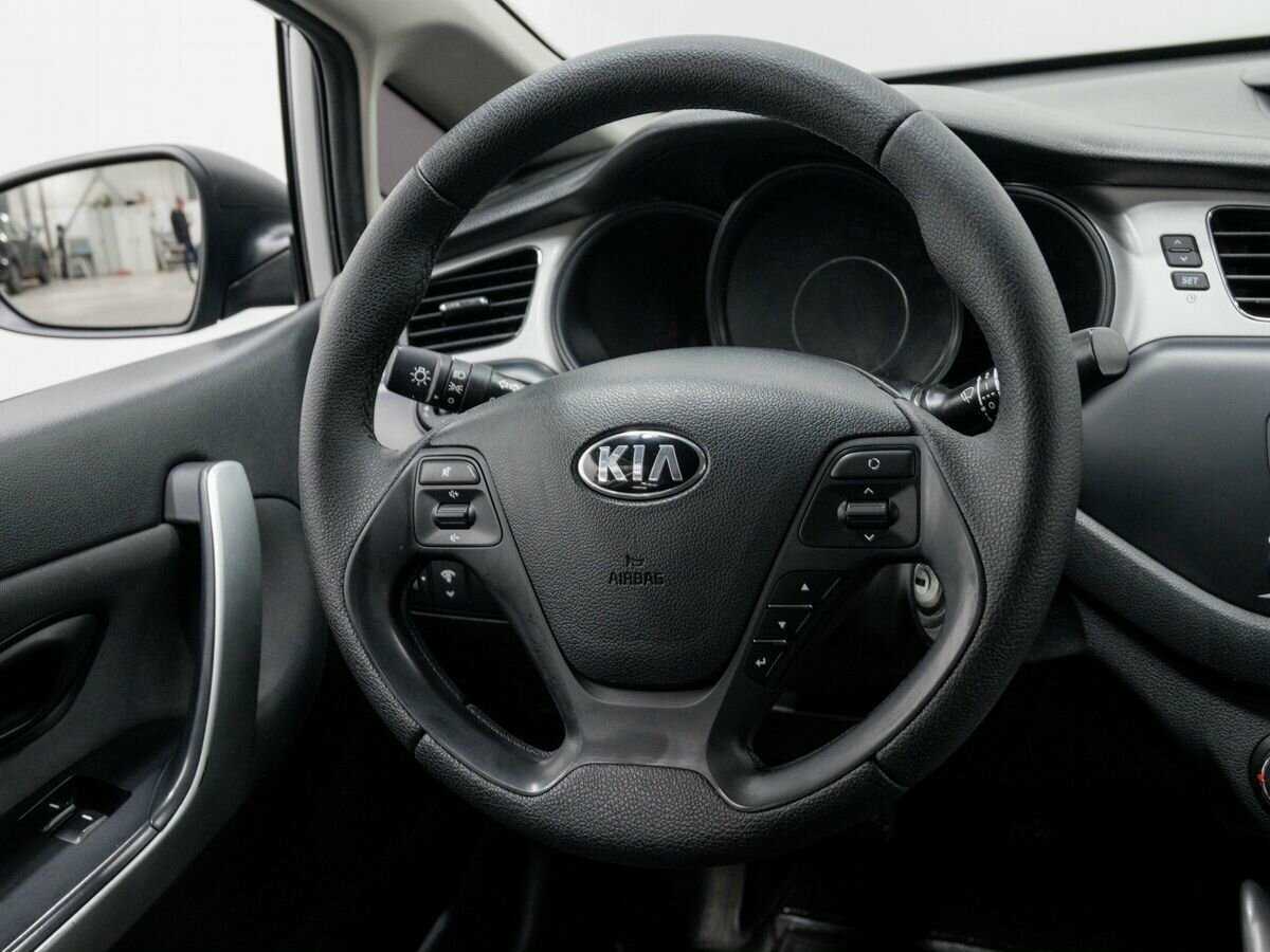 Kia Ceed с пробегом — 2014 год. Фото: #10
