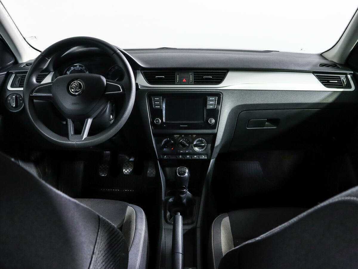 Skoda Rapid с пробегом — 2019 год. Фото: #9