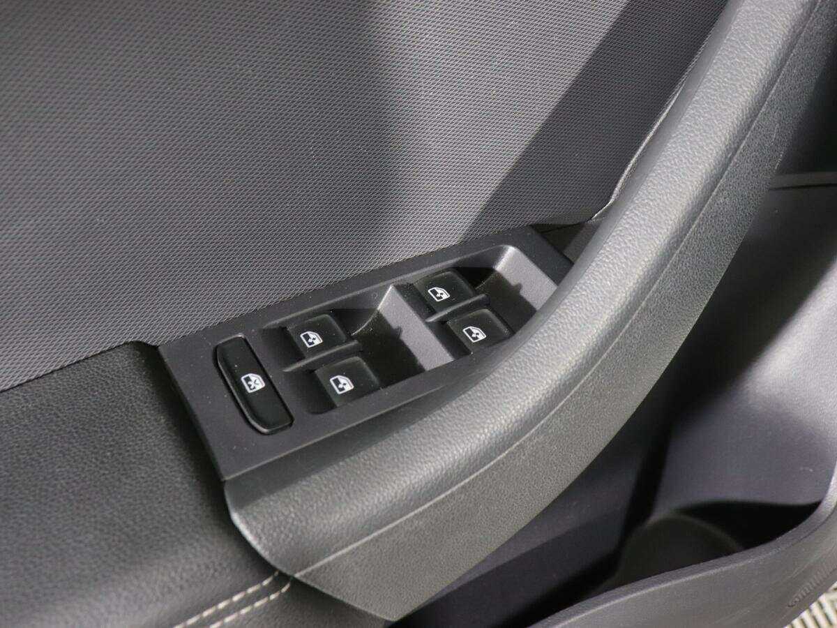 Skoda Rapid с пробегом — 2020 год. Фото: #11