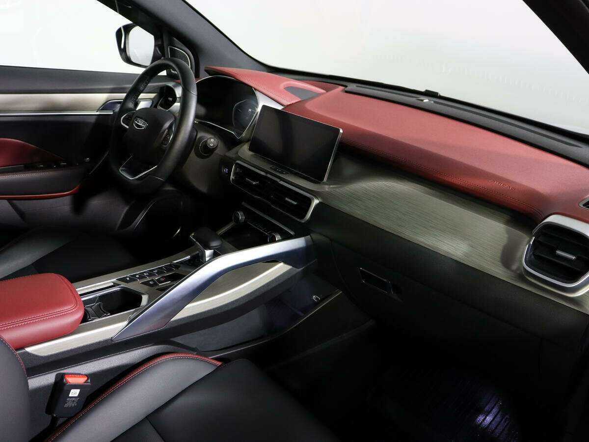 Geely Coolray с пробегом — 2023 год. Фото: #8