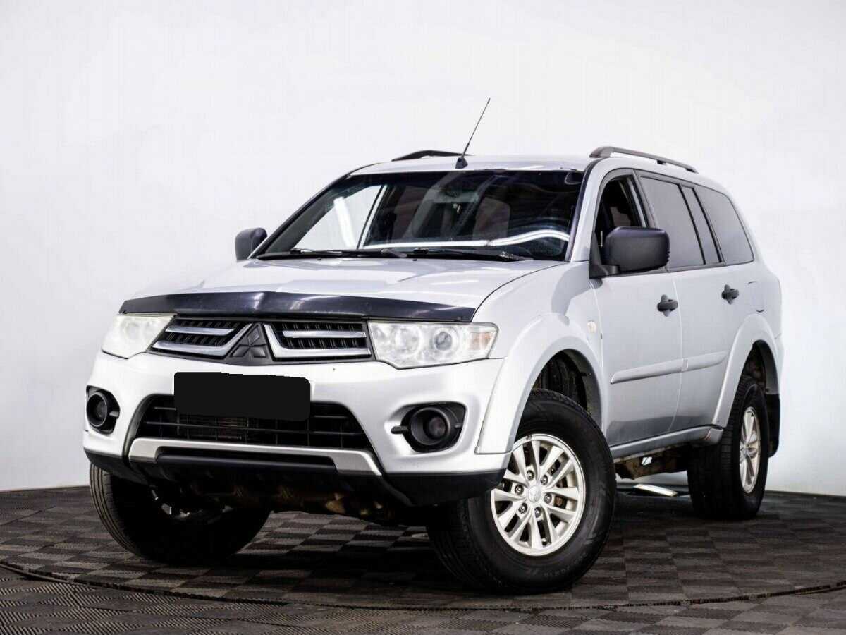 Mitsubishi Pajero Sport с пробегом — 2014 год. Фото: #0
