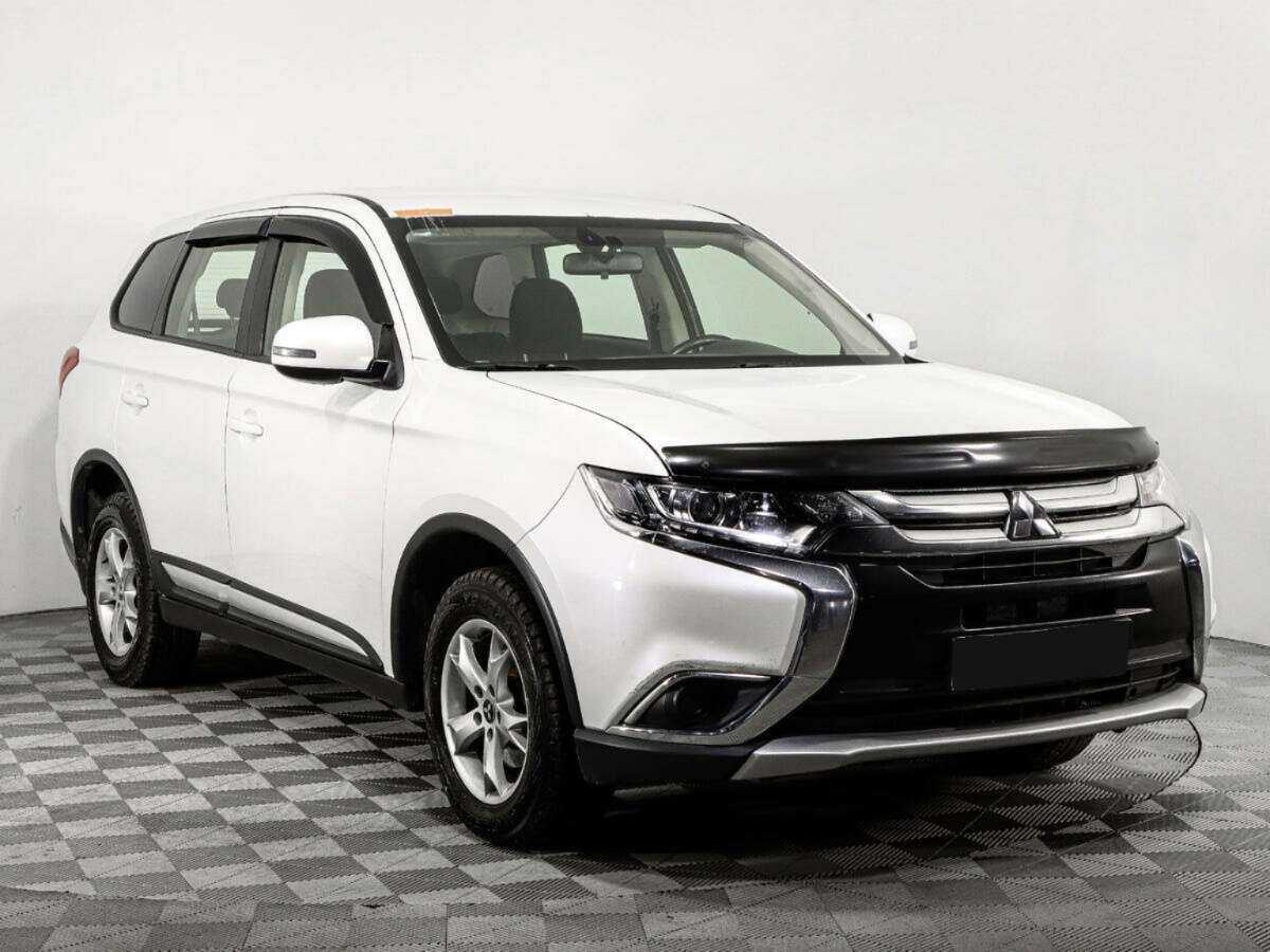 Mitsubishi Outlander с пробегом — 2018 год. Фото: #2